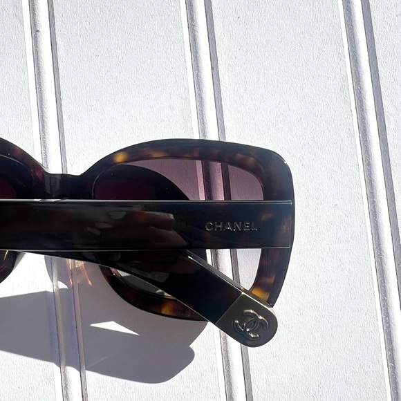 Chanel Tortoise Sunglasses - Picture 3 of 6
